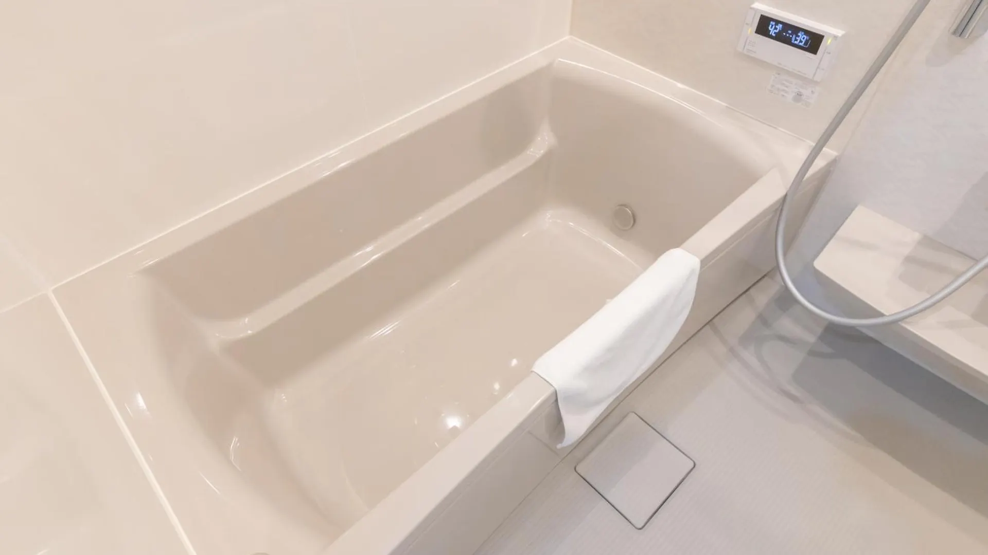 住舎上新庄 Apartman Oszaka 0*,