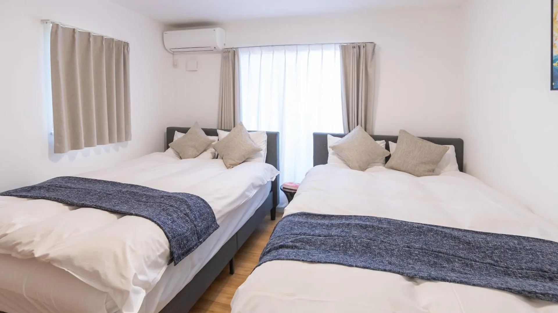 住舎上新庄 Apartman Oszaka 0*,