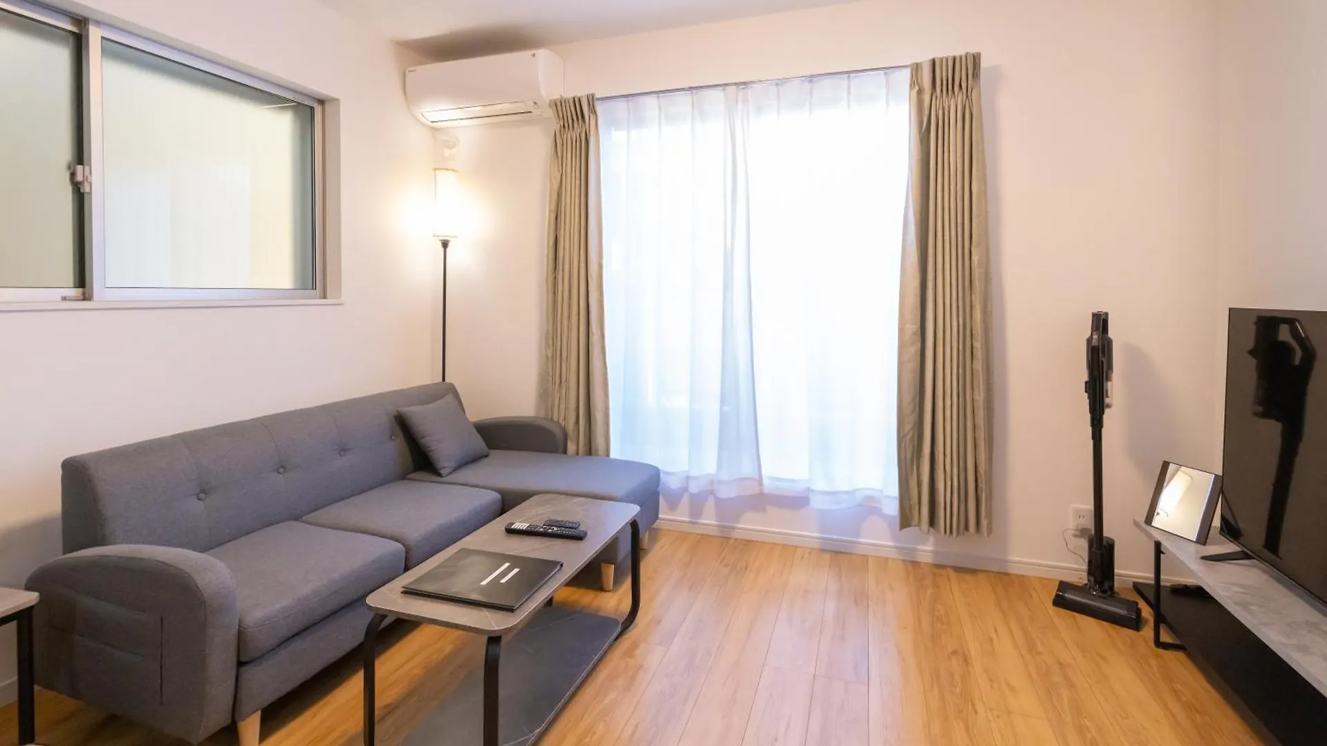 住舎上新庄 Apartman Oszaka Japán